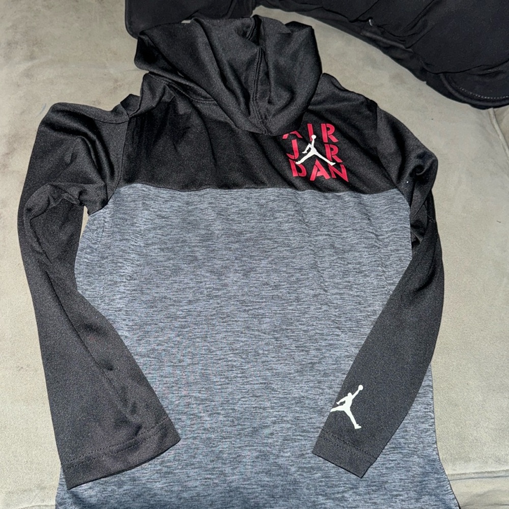 Jordan pullover